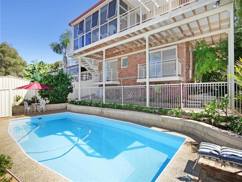 52 Promenade Avenue, Bateau Bay NSW 2261