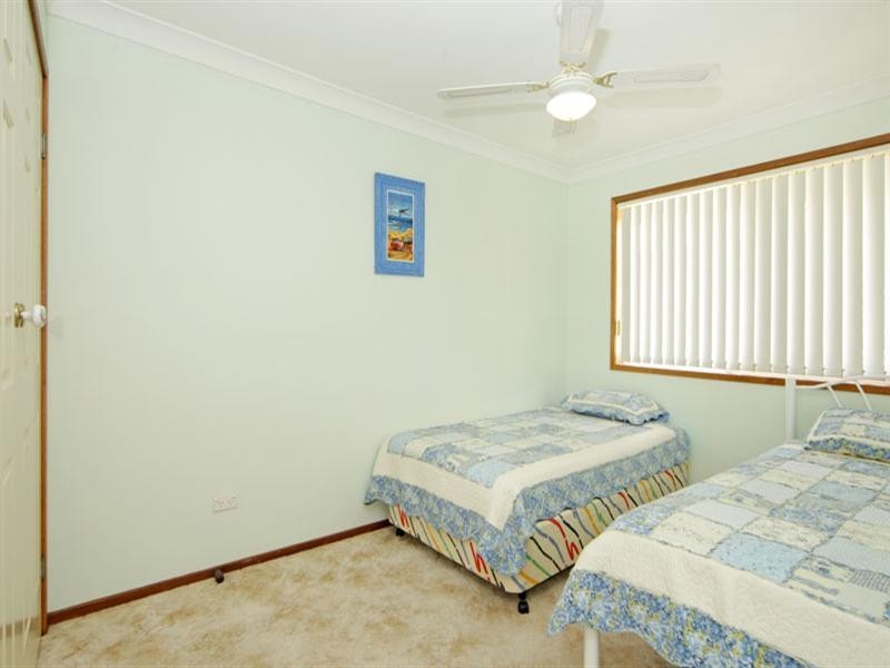 2/24 Anzac Parade, Bateau Bay NSW 2261