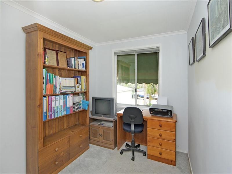 42 Premier Way, Bateau Bay NSW 2261