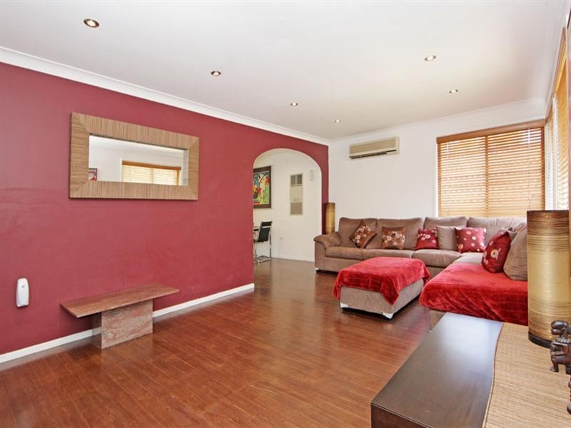 14 Marlowe Road, Bateau Bay NSW 2261