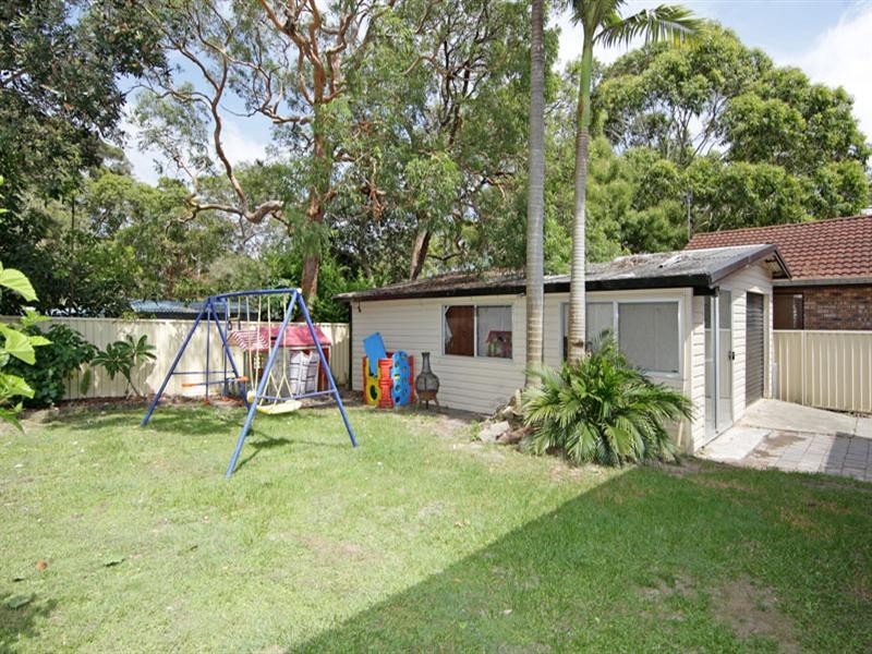 14 Marlowe Road, Bateau Bay NSW 2261