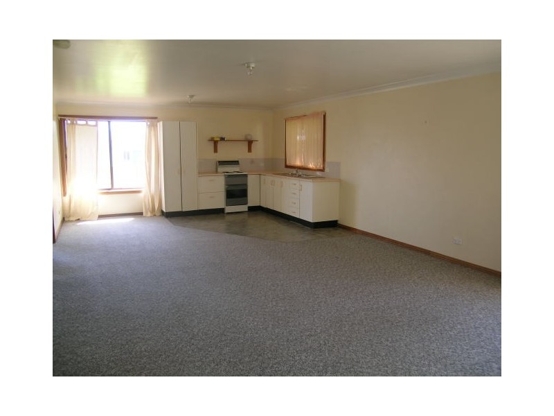 2/5 Lewis Crescent, Forresters Beach NSW 2260