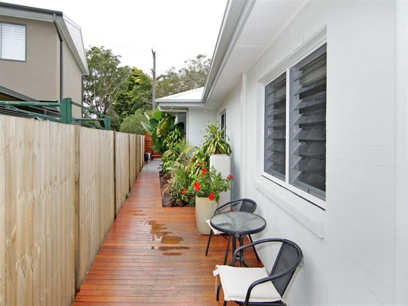 5 Bateau Bay Road, Bateau Bay NSW 2261