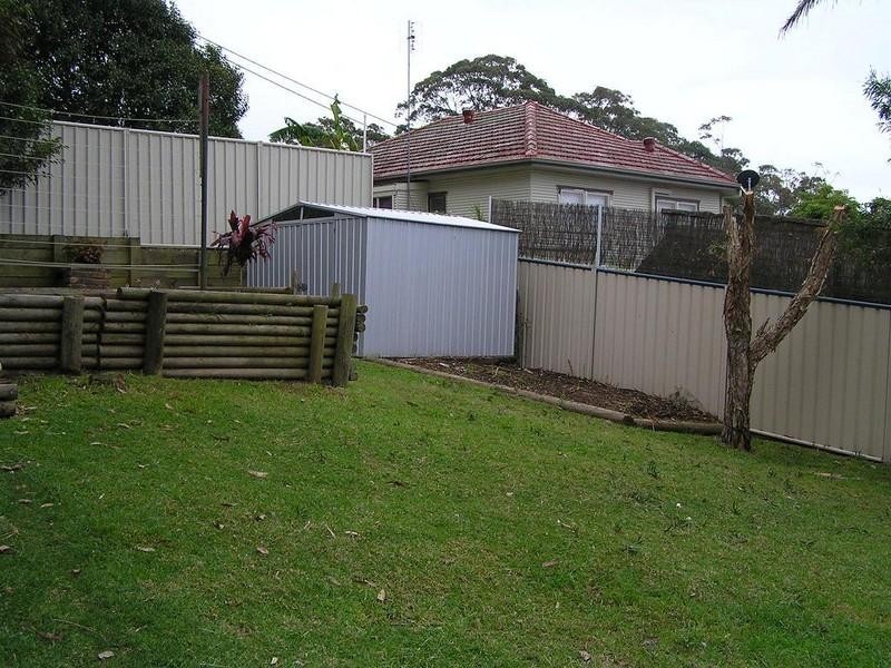 4 Wirigi Street, Berkeley Vale NSW 2261