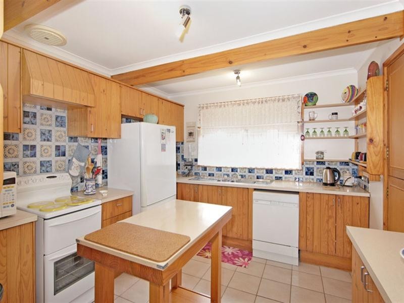 20 Curzon Avenue, Bateau Bay NSW 2261