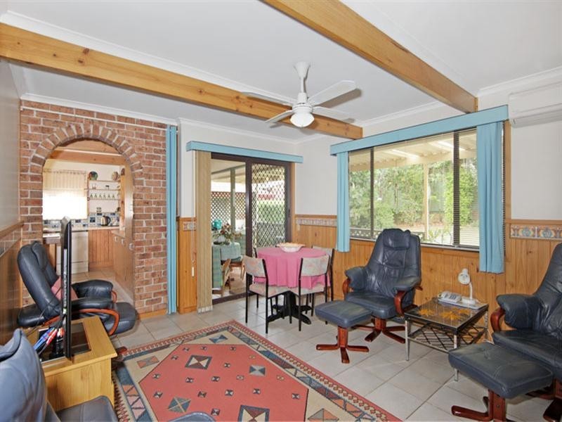 20 Curzon Avenue, Bateau Bay NSW 2261