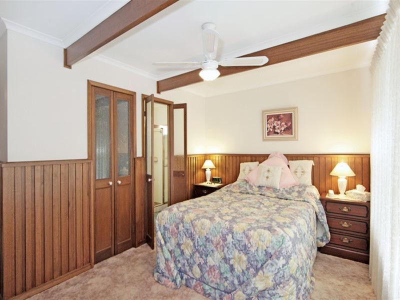 20 Curzon Avenue, Bateau Bay NSW 2261