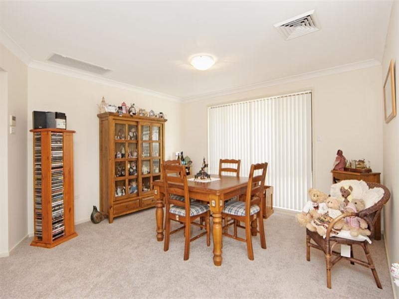 35 Murrumbidgee Crescent, Bateau Bay NSW 2261