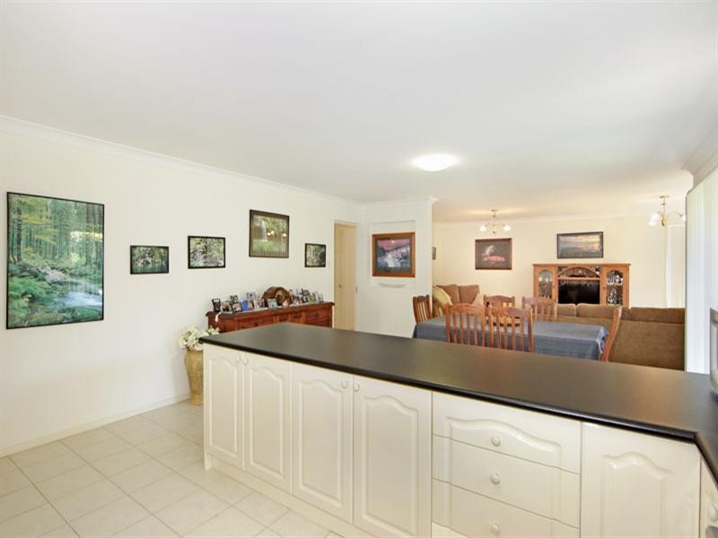 16 Bataan Circuit, Bateau Bay NSW 2261