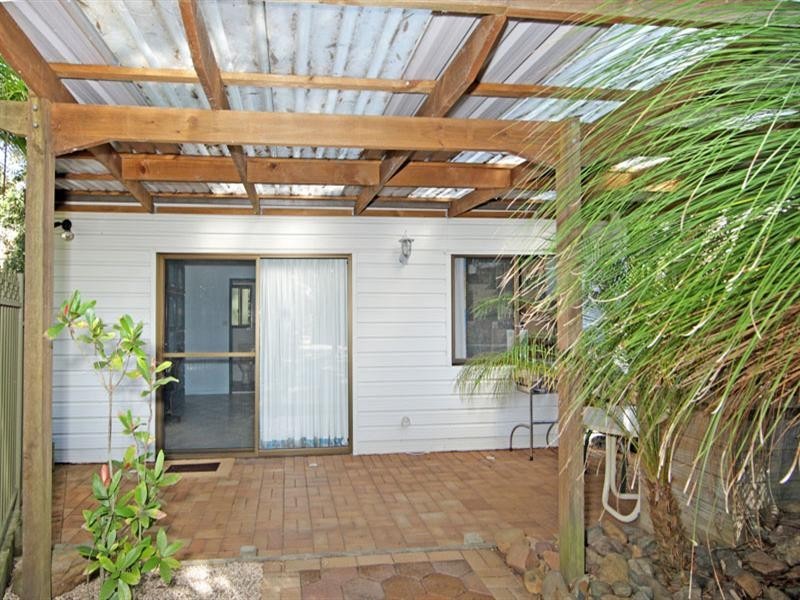 17 Keats Avenue, Bateau Bay NSW 2261