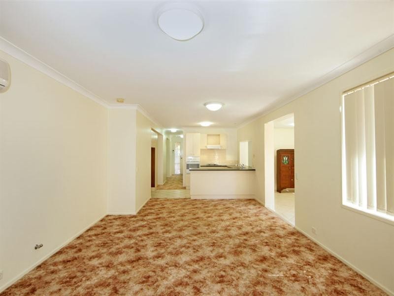 15 Castlereagh Crescent, Bateau Bay NSW 2261