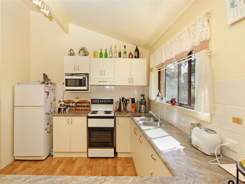 17 Mawson Drive, Killarney Vale NSW 2261