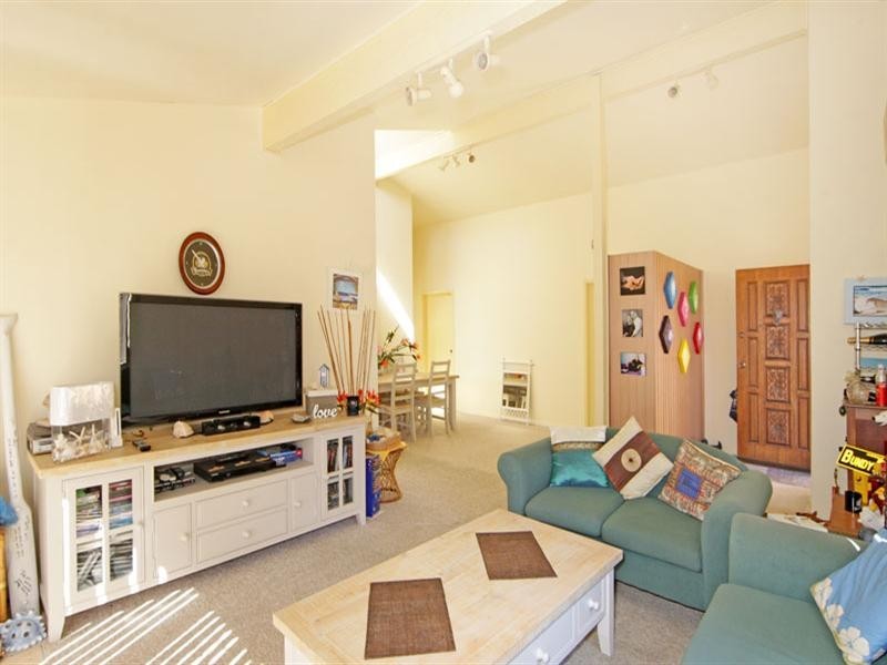 17 Mawson Drive, Killarney Vale NSW 2261