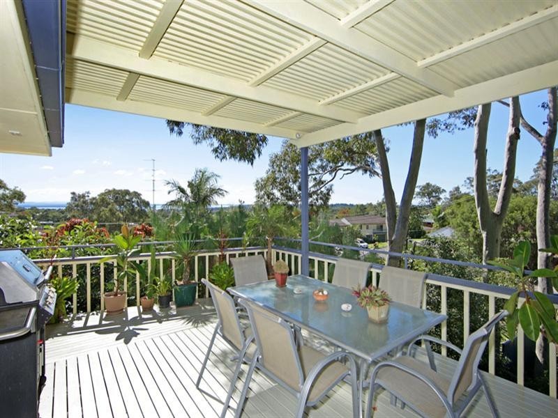 1 Jonathon Close, Bateau Bay NSW 2261
