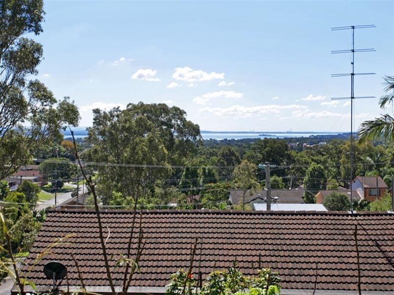 1 Jonathon Close, Bateau Bay NSW 2261