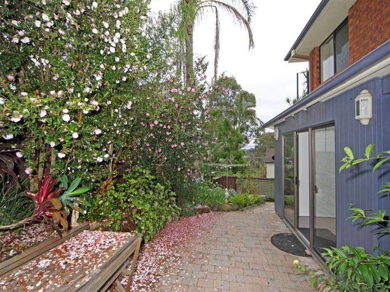 1 Jonathon Close, Bateau Bay NSW 2261