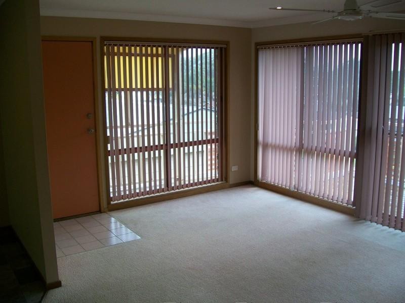 33 Platypus Road, Berkeley Vale NSW 2261