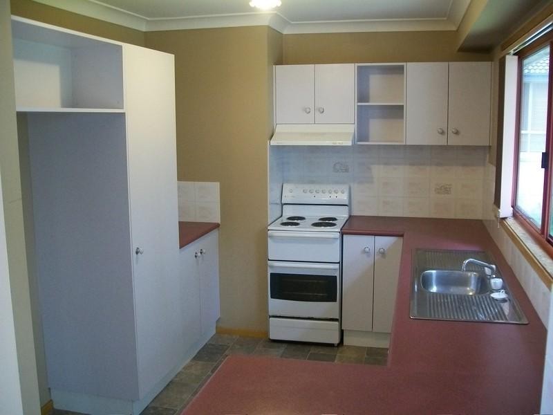 33 Platypus Road, Berkeley Vale NSW 2261