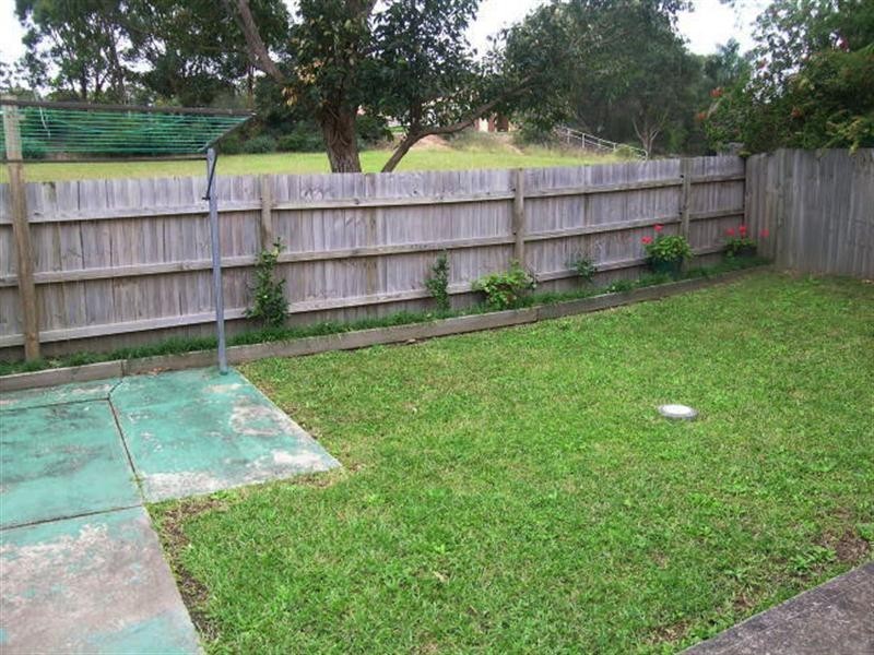 18/1 Hobbs Close, Bateau Bay NSW 2261