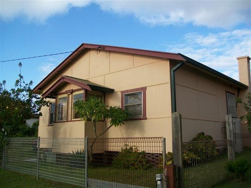 18 Gordon Road, Long Jetty NSW 2261