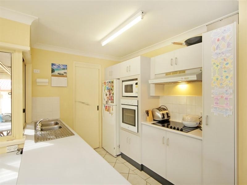 197 Cresthaven Avenue, Bateau Bay NSW 2261