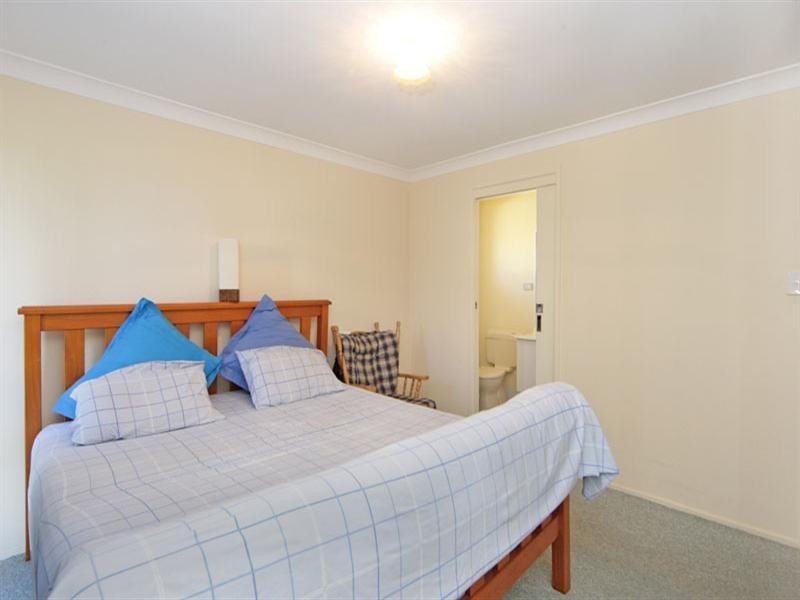 197 Cresthaven Avenue, Bateau Bay NSW 2261