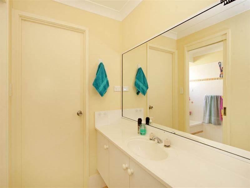 197 Cresthaven Avenue, Bateau Bay NSW 2261