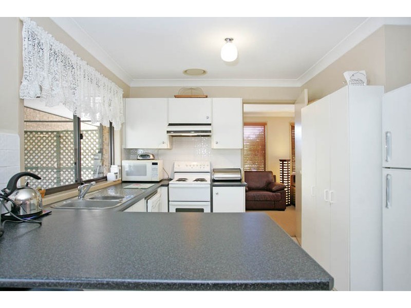 6 Mossman Avenue, Bateau Bay NSW 2261