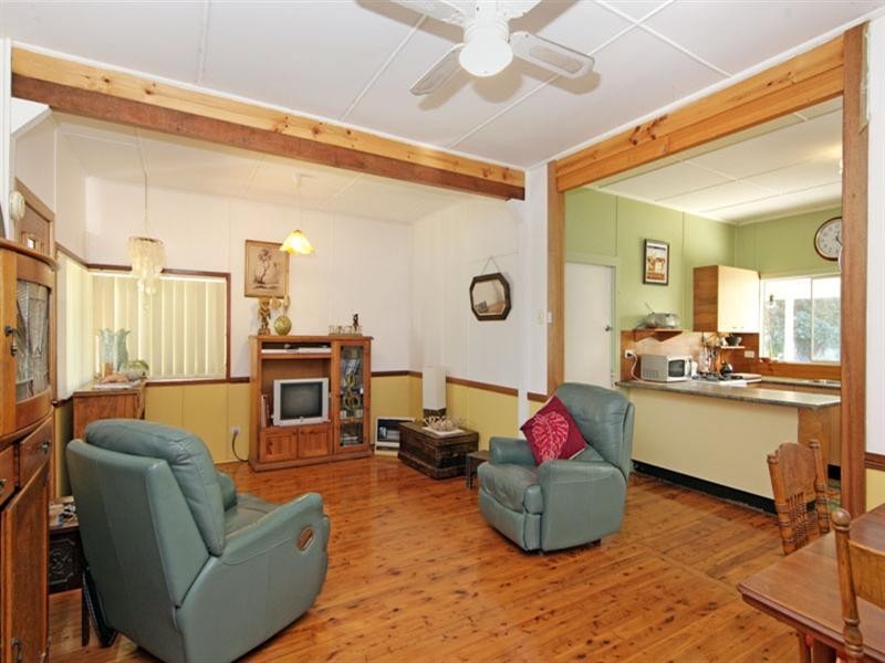 6 Yethonga Avenue, Blue Bay NSW 2261