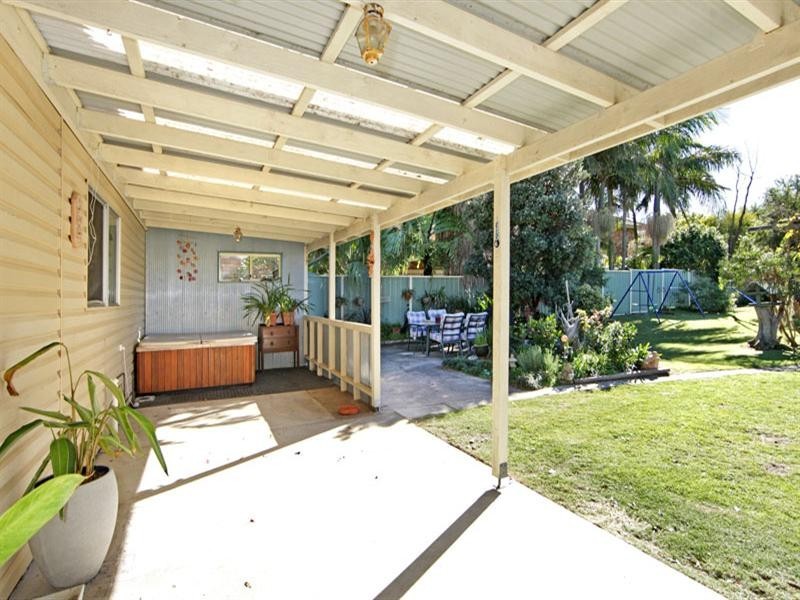 6 Yethonga Avenue, Blue Bay NSW 2261