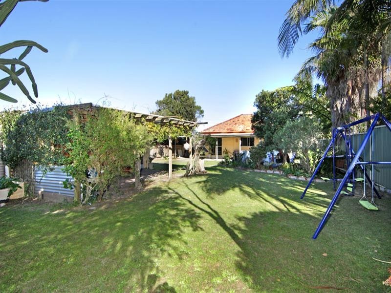 6 Yethonga Avenue, Blue Bay NSW 2261
