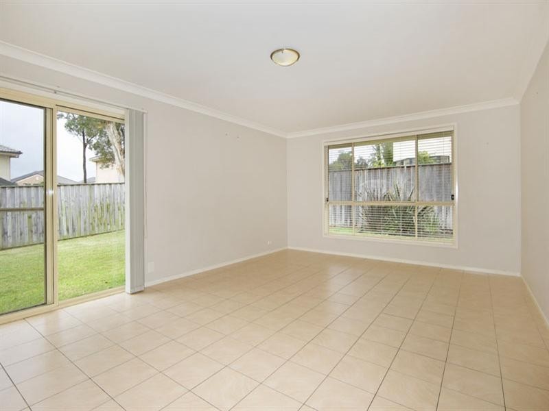 25 Passage Road, Bateau Bay NSW 2261