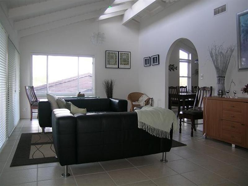 14 Mossman Avenue, Bateau Bay NSW 2261