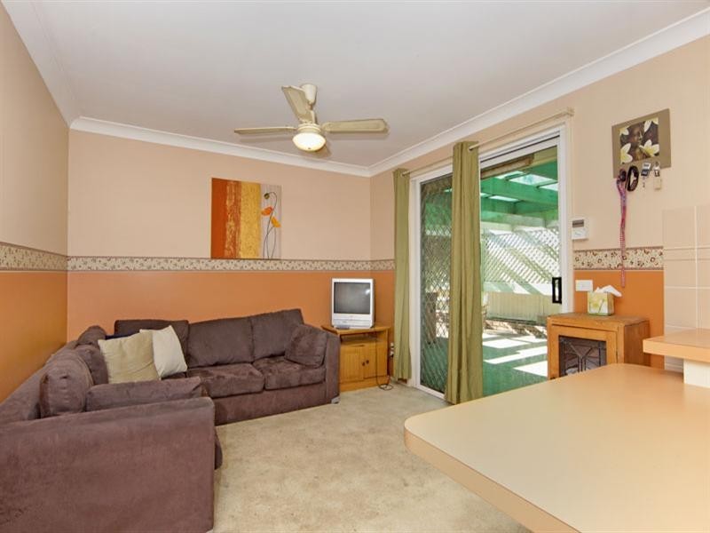 3 Lamb Close, Bateau Bay NSW 2261