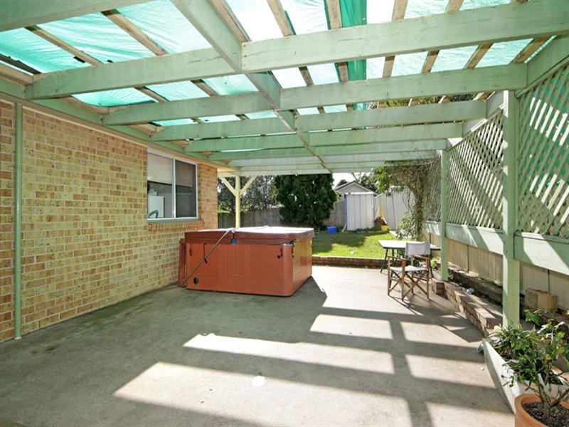 3 Lamb Close, Bateau Bay NSW 2261