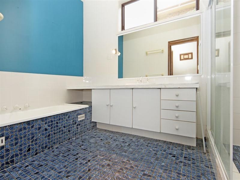 23 Kilkenny Parade, Berkeley Vale NSW 2261