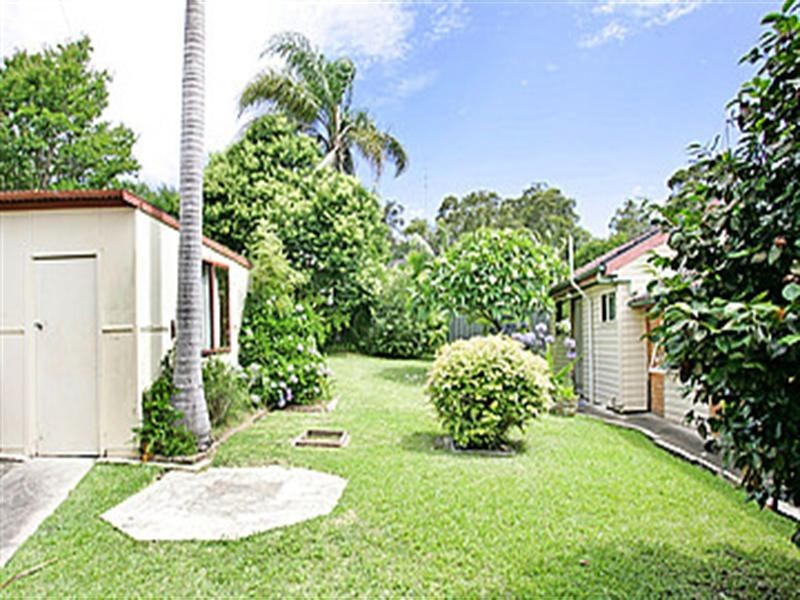 36 Rays Road, Bateau Bay NSW 2261