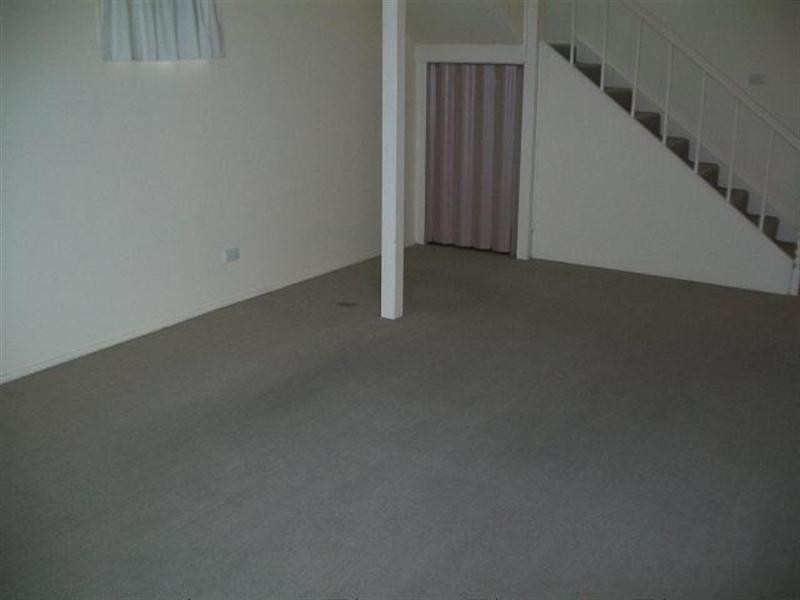 36 Rays Road, Bateau Bay NSW 2261