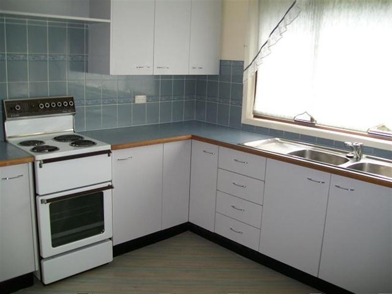 36 Rays Road, Bateau Bay NSW 2261