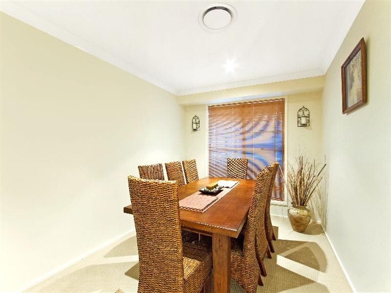 1 Castlereagh Crescent, Bateau Bay NSW 2261