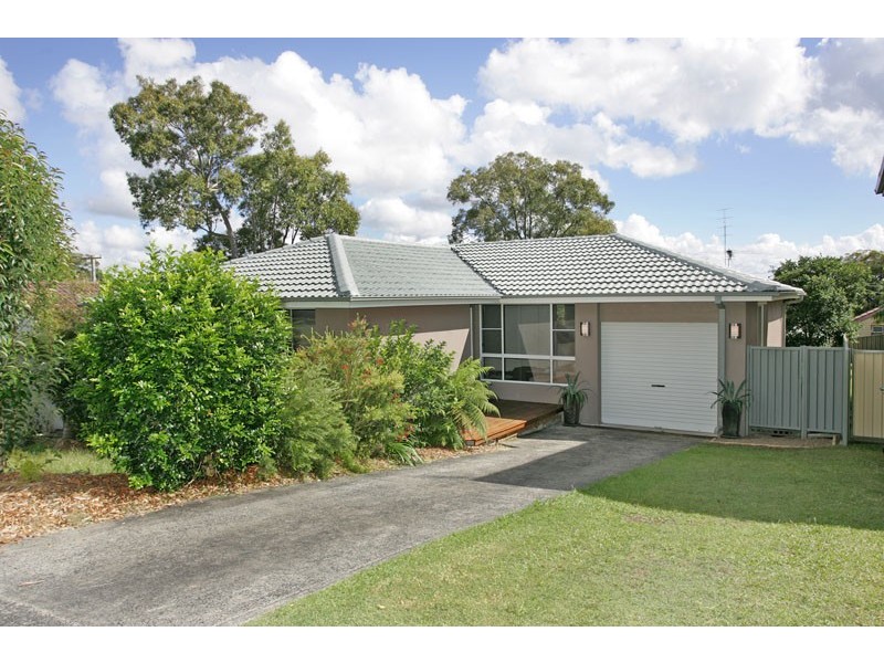 35 Mermaid Drive, Bateau Bay NSW 2261