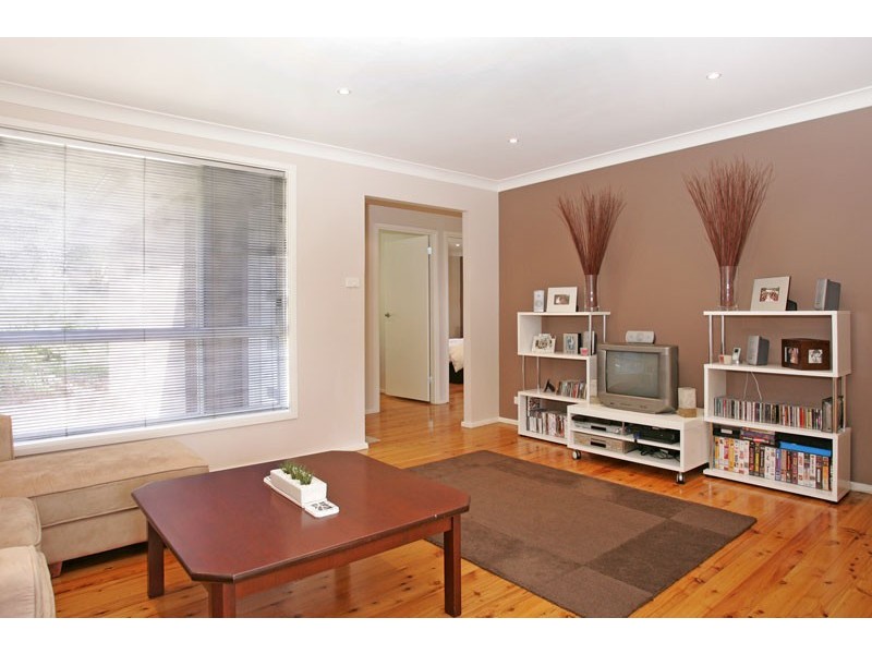 35 Mermaid Drive, Bateau Bay NSW 2261