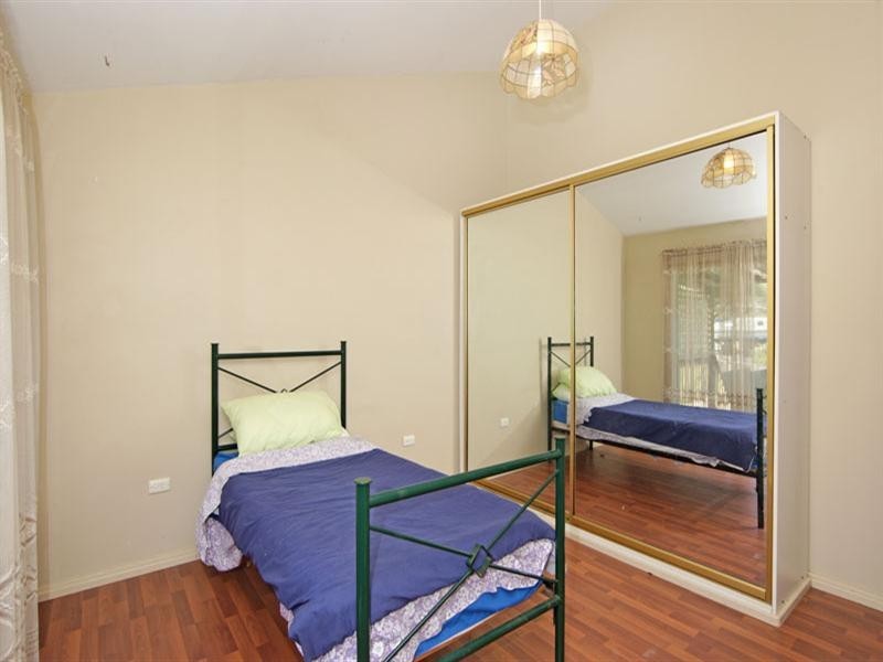 64 Albatross Road, Berkeley Vale NSW 2261