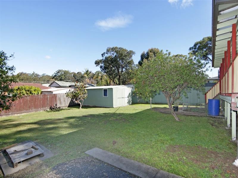 64 Albatross Road, Berkeley Vale NSW 2261