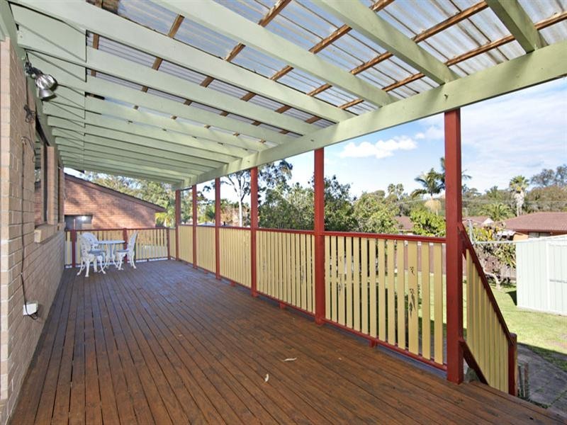 64 Albatross Road, Berkeley Vale NSW 2261