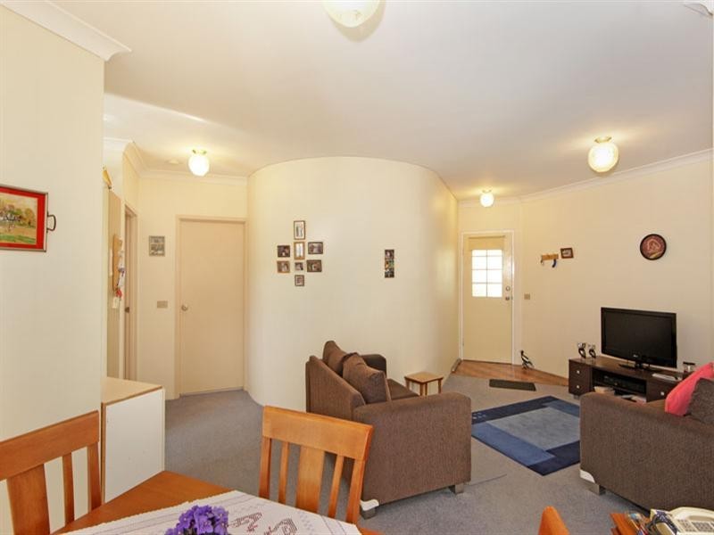 104/15 Lorraine Avenue, Berkeley Vale NSW 2261