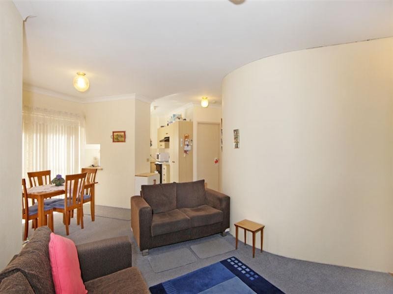 104/15 Lorraine Avenue, Berkeley Vale NSW 2261