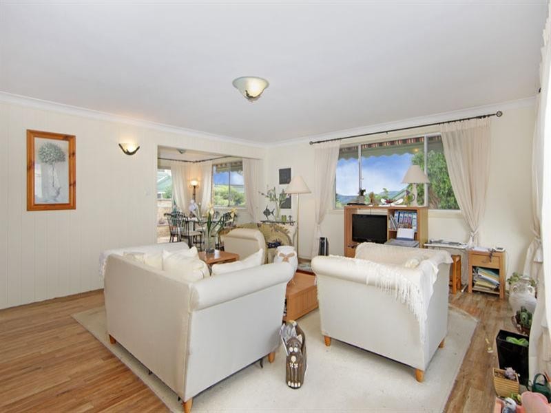 1 Stephenson Road, Bateau Bay NSW 2261