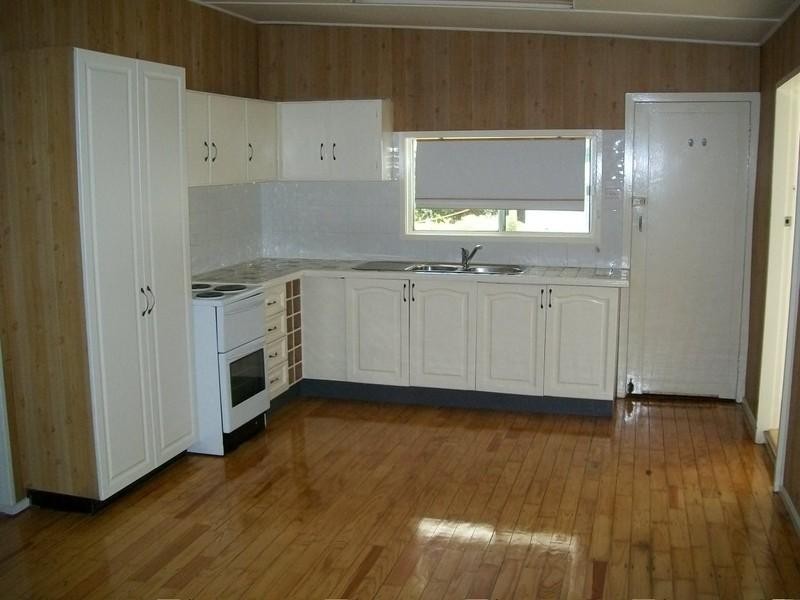 99 Lakin Street, Bateau Bay NSW 2261