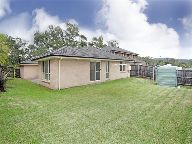 25 Passage Way, Bateau Bay NSW 2261